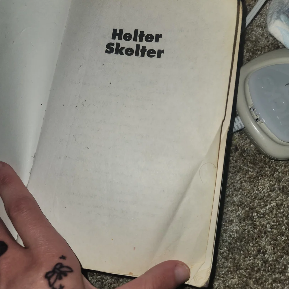 True Crime Book Collection - Picture 4 of 5